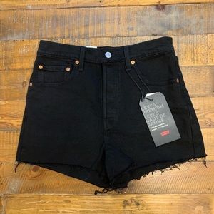 Levi’s Premium Ribcage Shorts NWT